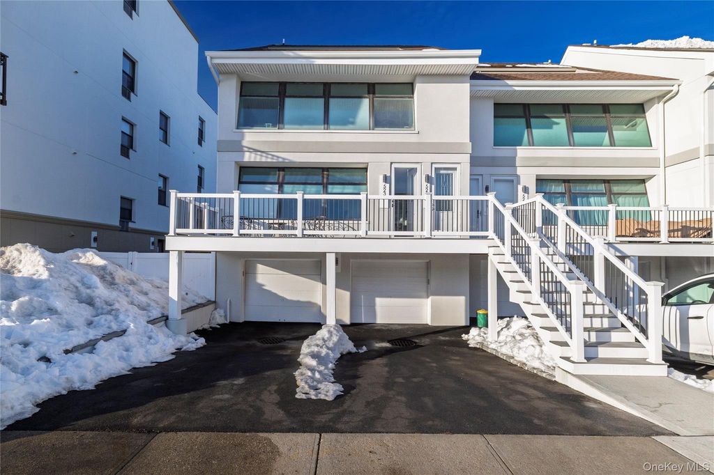523 W Broadway A, Long Beach, NY 11561