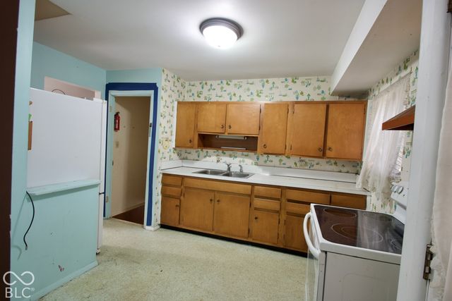 5332 E 41st Street, Indianapolis, IN 46226