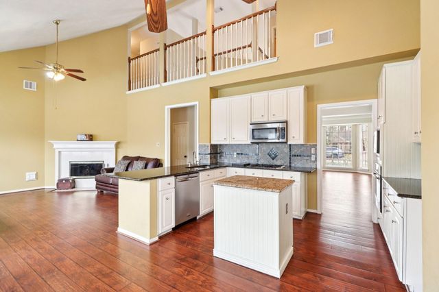 24 Dover Drive, Conroe, TX 77304