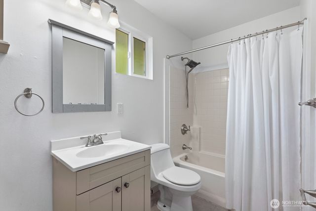 38564 SE River Street, Snoqualmie, WA 98065