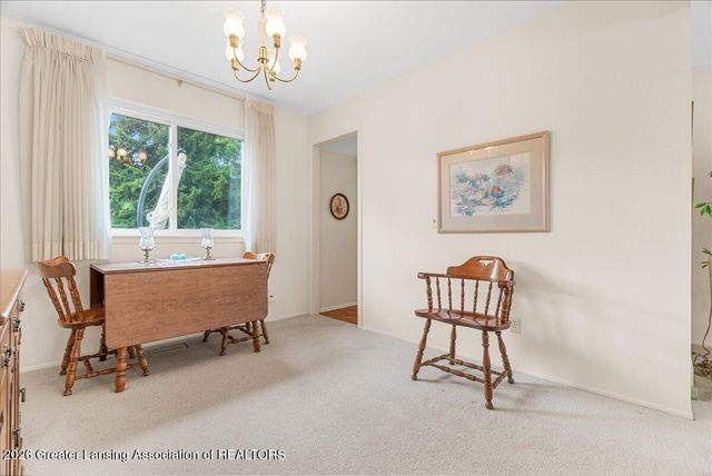 2714 Groesbeck Avenue, Lansing, MI 48912