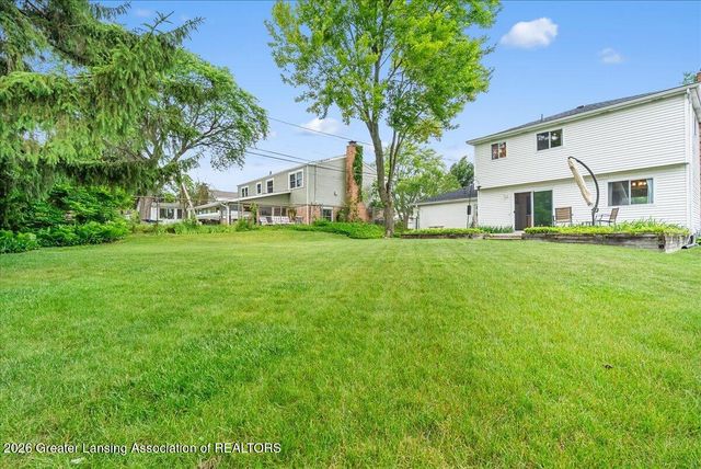 2714 Groesbeck Avenue, Lansing, MI 48912