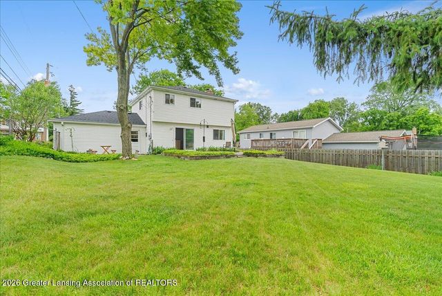 2714 Groesbeck Avenue, Lansing, MI 48912