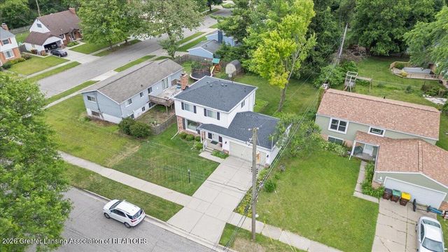 2714 Groesbeck Avenue, Lansing, MI 48912