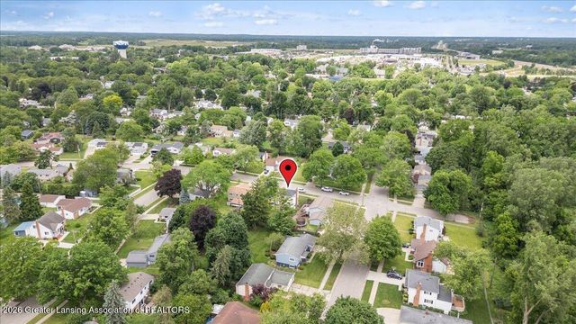 2714 Groesbeck Avenue, Lansing, MI 48912