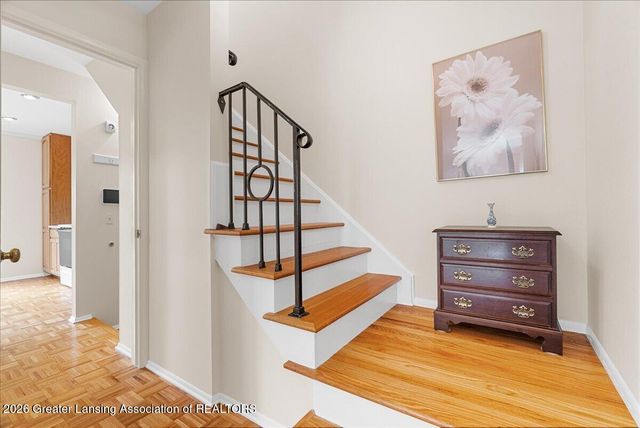2714 Groesbeck Avenue, Lansing, MI 48912