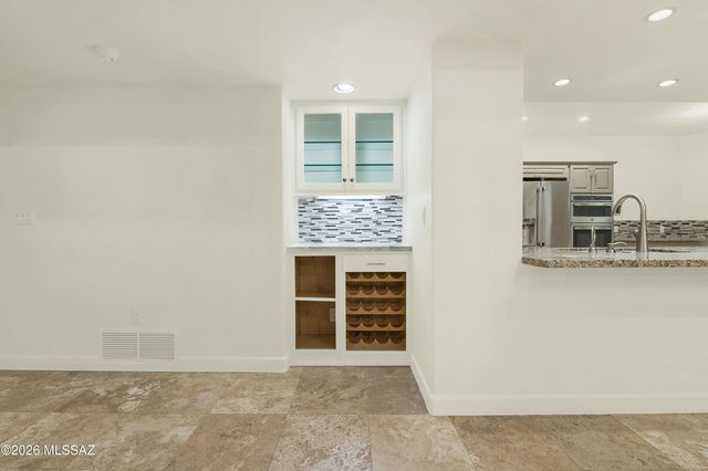 6543 N Turnberry Drive, Tucson, AZ 85718