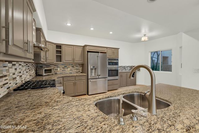 6543 N Turnberry Drive, Tucson, AZ 85718