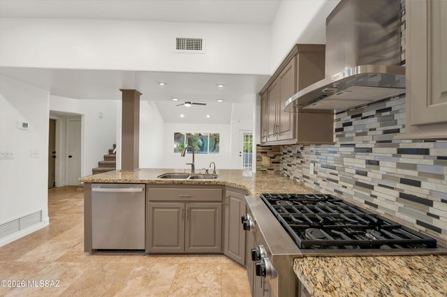 6543 N Turnberry Drive, Tucson, AZ 85718