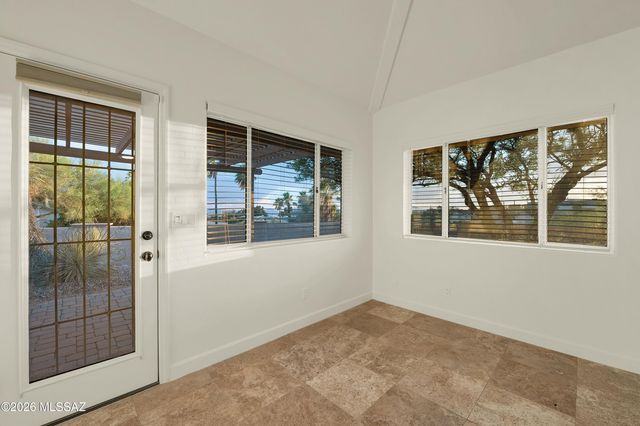 6543 N Turnberry Drive, Tucson, AZ 85718