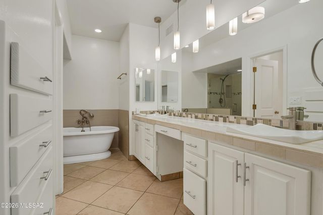 6543 N Turnberry Drive, Tucson, AZ 85718