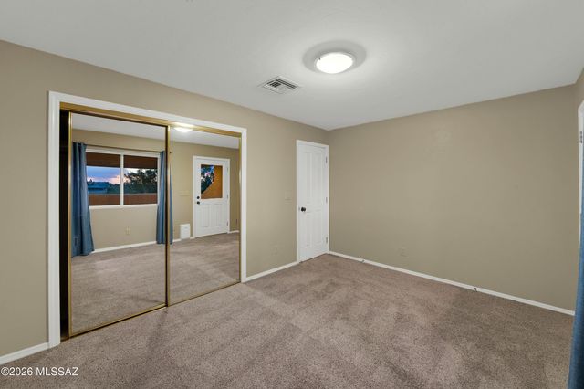 6543 N Turnberry Drive, Tucson, AZ 85718