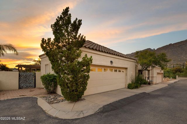6543 N Turnberry Drive, Tucson, AZ 85718