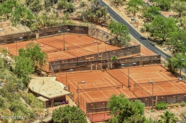 6543 N Turnberry Drive, Tucson, AZ 85718