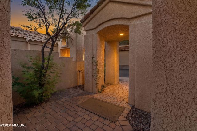 6543 N Turnberry Drive, Tucson, AZ 85718