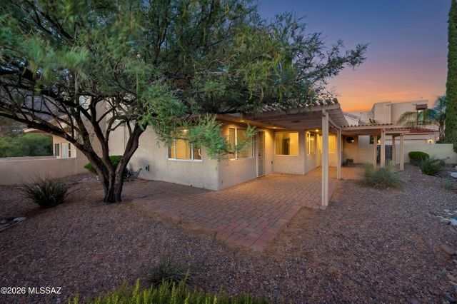 6543 N Turnberry Drive, Tucson, AZ 85718