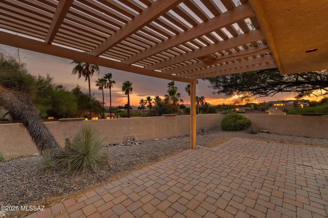 6543 N Turnberry Drive, Tucson, AZ 85718
