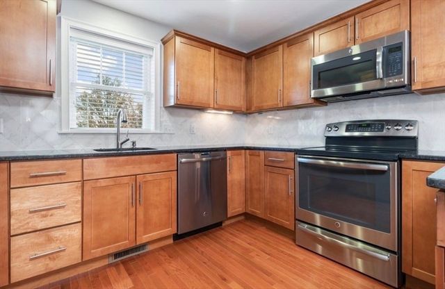 38 Webster Sr 2, Needham, MA 02494