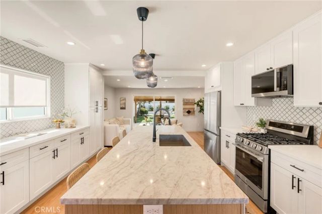 1331 N Evergreen Street, Burbank, CA 91505