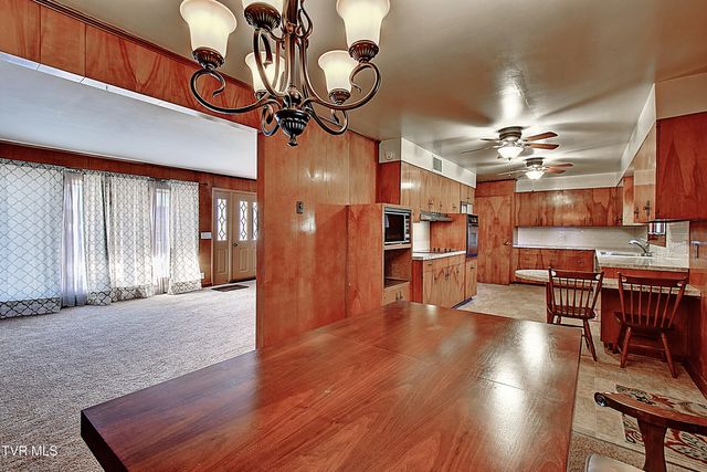 528 Bays View Road, Kingsport, TN 37660