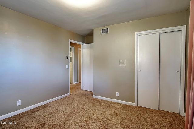 528 Bays View Road, Kingsport, TN 37660