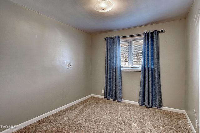 528 Bays View Road, Kingsport, TN 37660