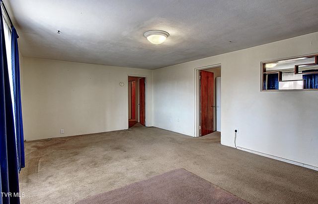 528 Bays View Road, Kingsport, TN 37660