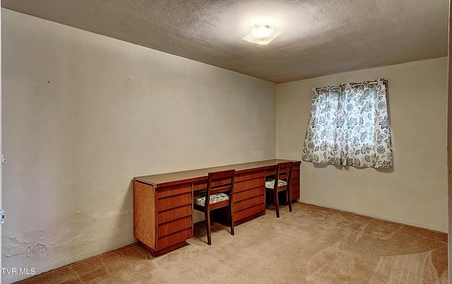 528 Bays View Road, Kingsport, TN 37660