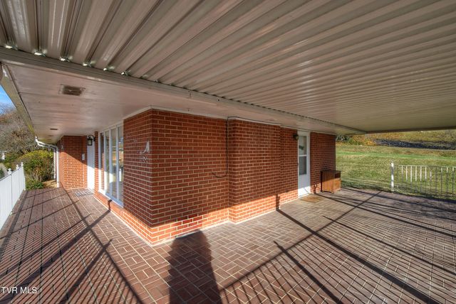 528 Bays View Road, Kingsport, TN 37660