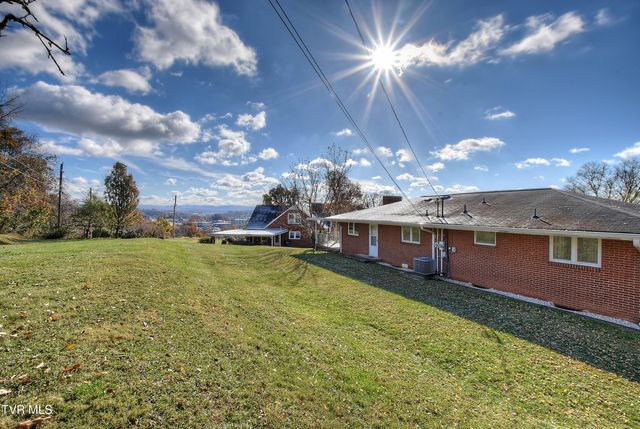 528 Bays View Road, Kingsport, TN 37660
