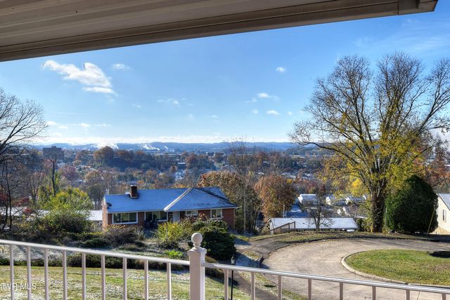 528 Bays View Road, Kingsport, TN 37660