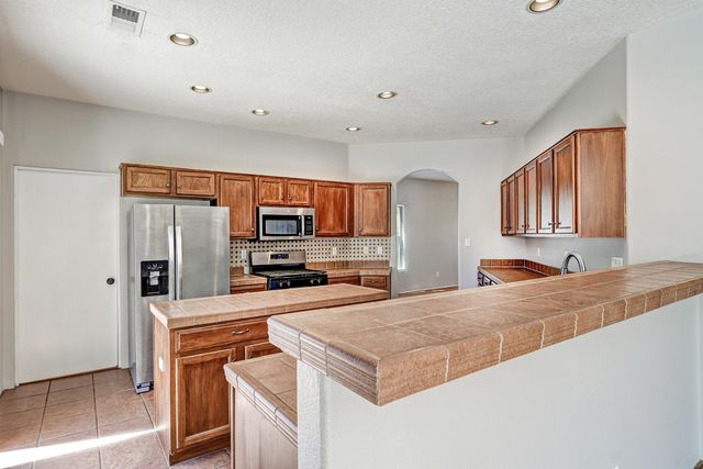 10400 Toscana Street NW, Albuquerque, NM 87114