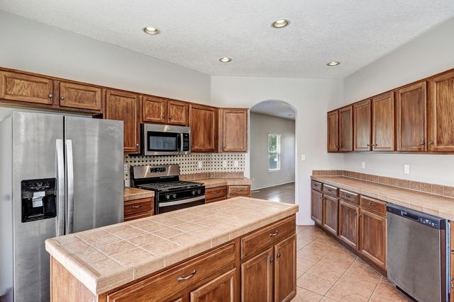 10400 Toscana Street NW, Albuquerque, NM 87114