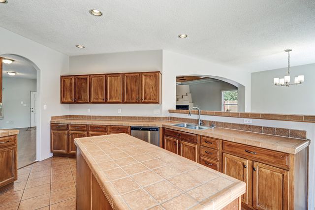 10400 Toscana Street NW, Albuquerque, NM 87114