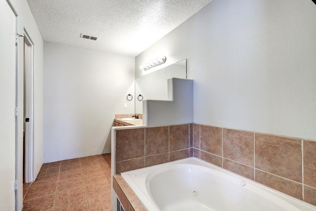 10400 Toscana Street NW, Albuquerque, NM 87114