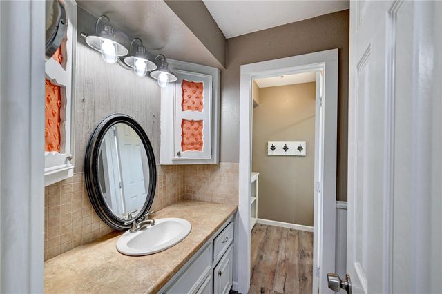 1202 Lemm Road 2, Spring, TX 77373