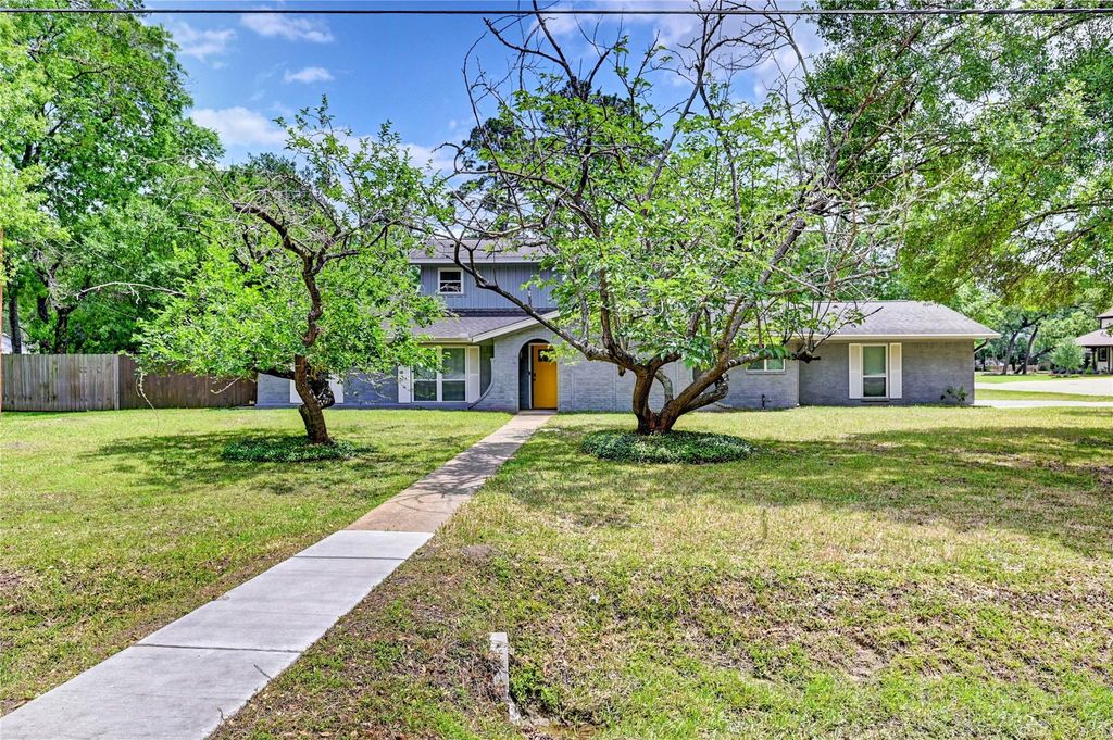 1202 Lemm Road 2, Spring, TX 77373