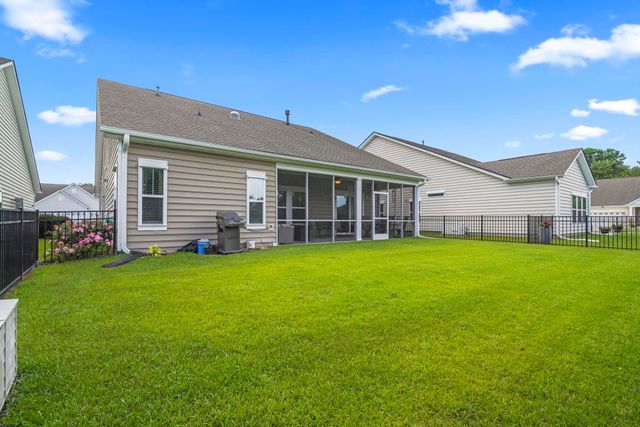 605 Cherry Blossom Dr., Murrells Inlet, SC 29576