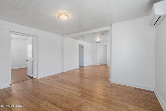 2307 S 2nd Avenue, Tucson, AZ 85713