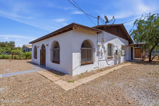 2307 S 2nd Avenue, Tucson, AZ 85713