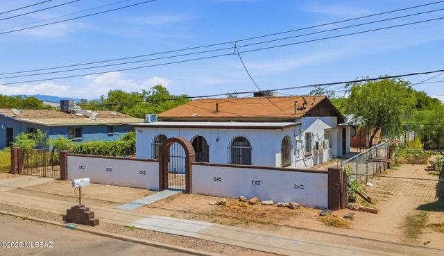 2307 S 2nd Avenue, Tucson, AZ 85713