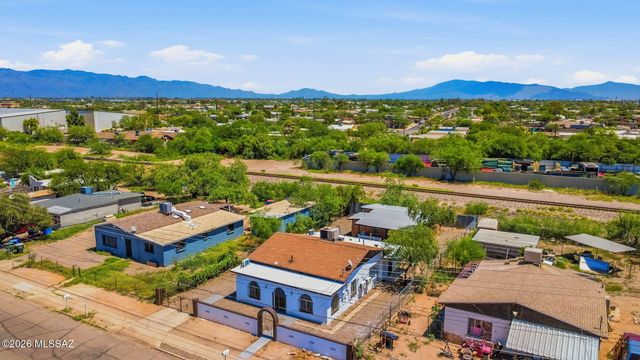 2307 S 2nd Avenue, Tucson, AZ 85713