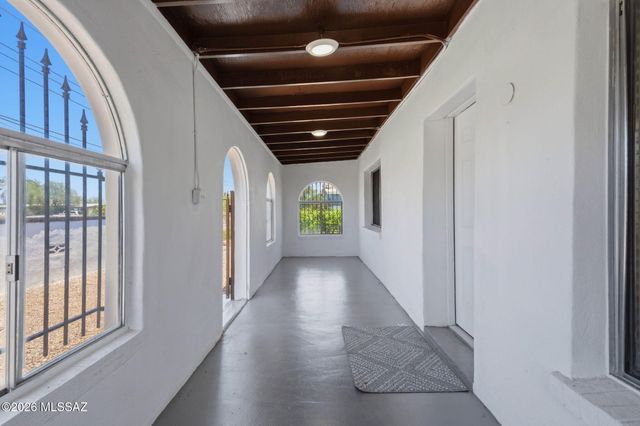2307 S 2nd Avenue, Tucson, AZ 85713