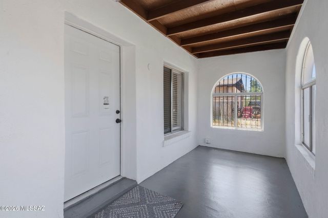 2307 S 2nd Avenue, Tucson, AZ 85713