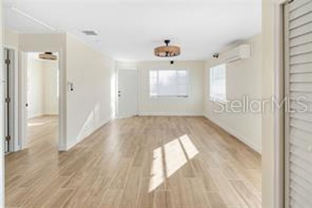 1301 26TH AVENUE S, St Petersburg, FL 33705