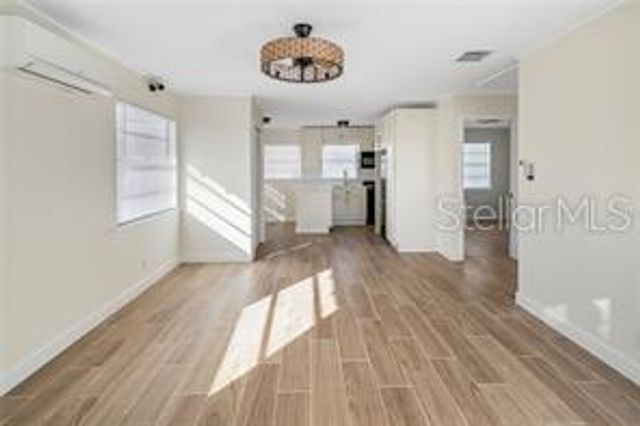 1301 26TH AVENUE S, St Petersburg, FL 33705