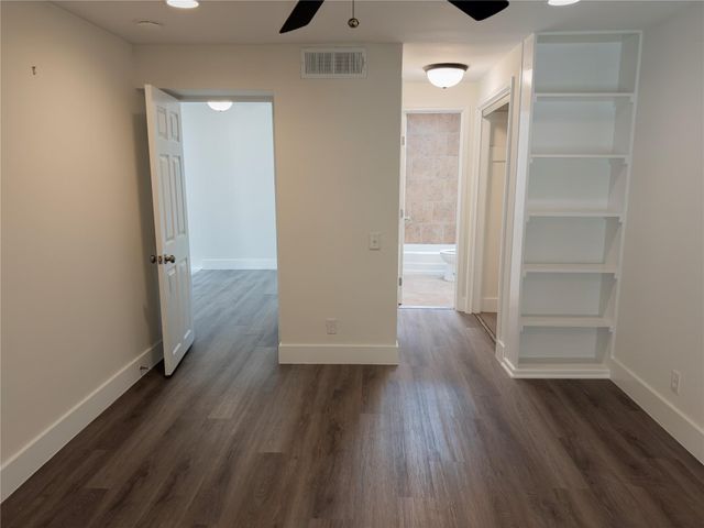 2704 San Pedro ST 16, Austin, TX 78705