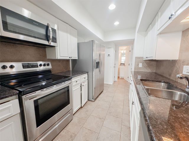 2704 San Pedro ST 16, Austin, TX 78705