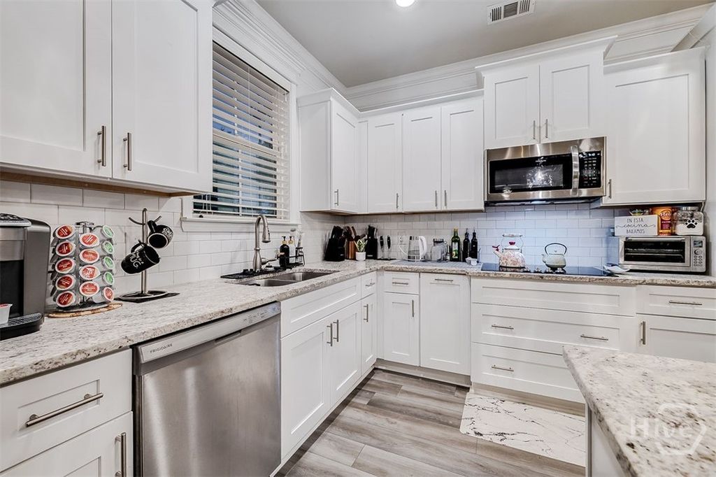 Image 14 of property listing at 169 Pitch Point Trail, Richmond Hill, GA 31324