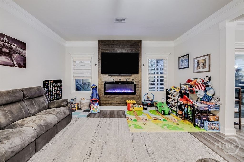 Image 18 of property listing at 169 Pitch Point Trail, Richmond Hill, GA 31324